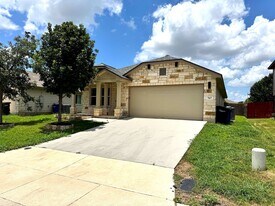 767 Spectrum Dr in New Braunfels, TX - Building Photo