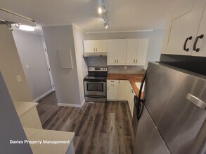 10545 Saskatchewan Dr NW in Edmonton, AB - Building Photo - Building Photo