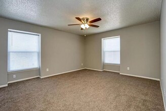 Countryshire Apartments in Kansas City, MO - Building Photo - Building Photo