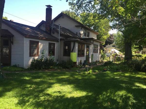 1527 Loomis Street in La crosse, WI - Building Photo - Building Photo