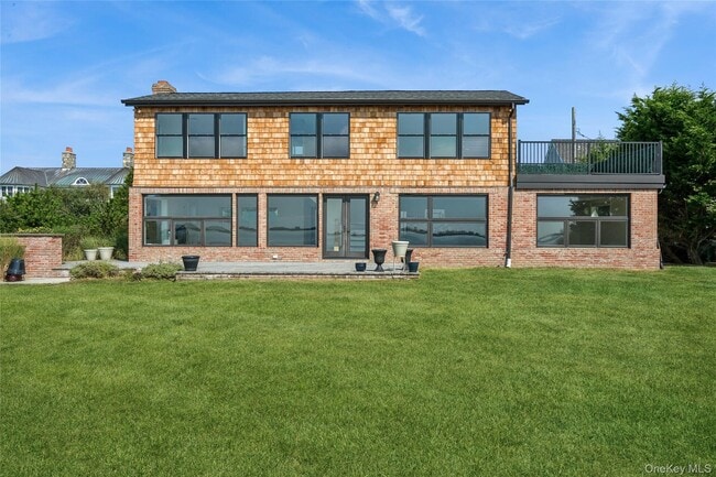 property at 42 Barracuda Rd