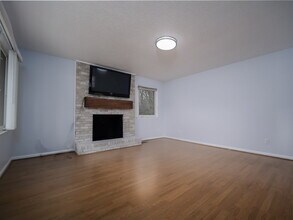 102 McCall St in Clover, SC - Building Photo - Building Photo