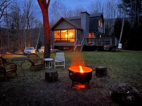 51 Bluebrook Rd in Dover, VT - Building Photo - Building Photo