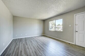 13204 Lackland Dr in Denver, CO - Building Photo - Building Photo