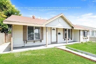 10821 Rosecrans Ave in Norwalk, CA - Foto de edificio - Building Photo