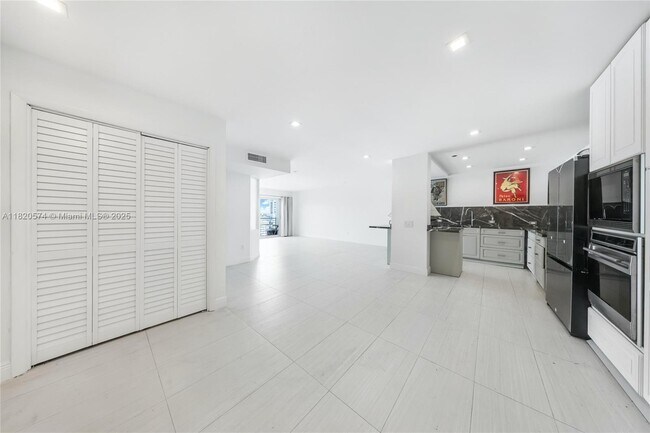 property at 1450 Lincoln Rd