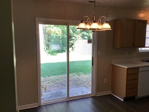 5622 Decatur Ridge Dr in Indianapolis, IN - Building Photo - Building Photo