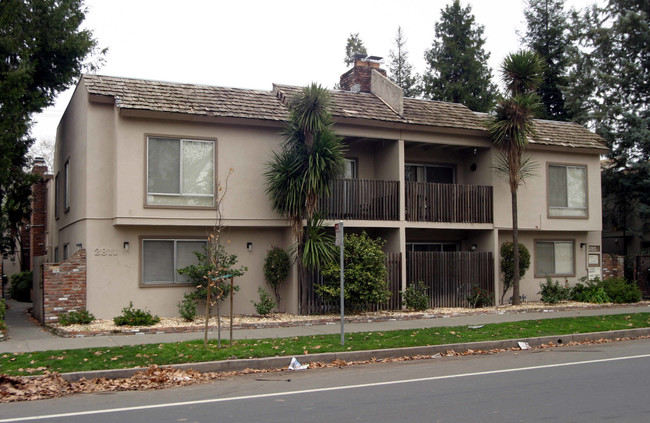 2811-2815 E St in Sacramento, CA - Building Photo - Building Photo