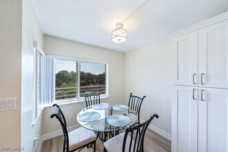 15161 Cedarwood Ln in Naples, FL - Building Photo - Building Photo