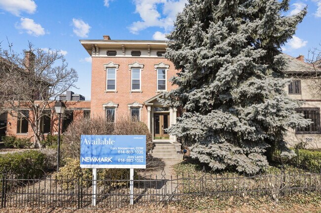 550 E Town St in Columbus, OH - Building Photo - Building Photo