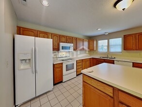 529 Austrian Way in Avon, IN - Building Photo - Building Photo