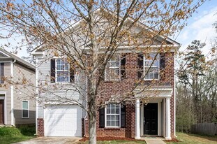 7234 Fox Point Dr in Charlotte, NC - Building Photo