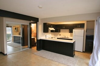 45 Nassau Colony in Fox Lake, IL - Building Photo - Building Photo