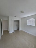 3292 SW 24th St in Miami, FL - Building Photo