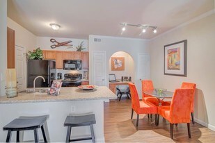 Falls at Westover Hills in San Antonio, TX - Building Photo