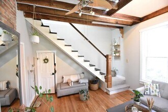 360 Jackson St in Columbus, OH - Foto de edificio - Building Photo
