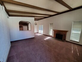 6125 W Oakey Blvd in Las Vegas, NV - Building Photo