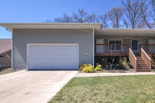 3904 London Rd in Eau Claire, WI - Building Photo