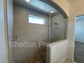 20711 W Medlock Dr in Buckeye, AZ - Building Photo - Building Photo