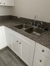 20202 Leadwell St, Unit 25 in Los Angeles, CA - Building Photo - Building Photo