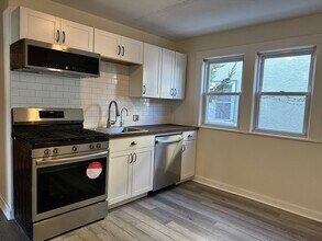 56 Bower St, Unit #1 in Medford, MA - Building Photo - Building Photo