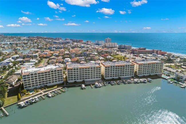17717 Gulf Blvd in Redington Shores, FL - Building Photo - Building Photo