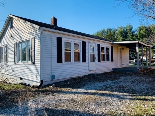 property at 33 Spencer Pike Rd