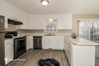 301 Maid Stone Rd in Irmo, SC - Building Photo - Building Photo