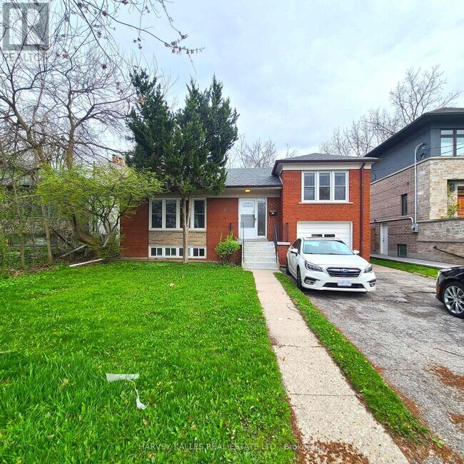 114 Empress Ave