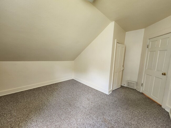 716 Main St in Neenah, WI - Building Photo - Building Photo