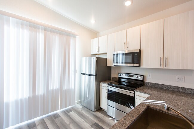 Morningside Pointe in Phoenix, AZ - Building Photo - Building Photo