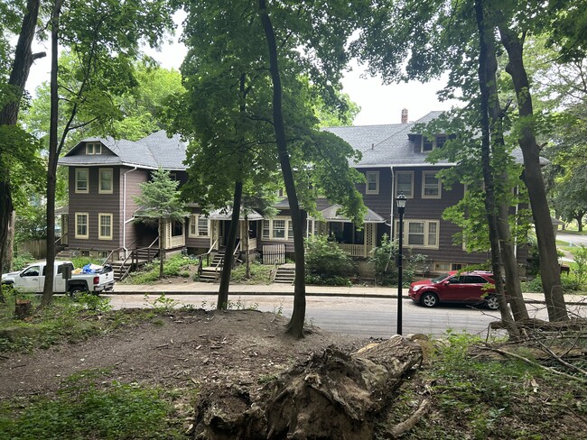 property at 113 Pinnacle Rd