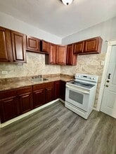 2082 E Monmouth St in Philadelphia, PA - Building Photo - Building Photo