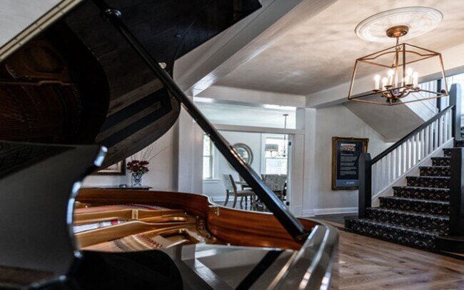 101 N Rose St in Elmwood, IL - Foto de edificio - Building Photo