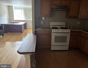 2419 Tremont St in Philadelphia, PA - Building Photo - Building Photo