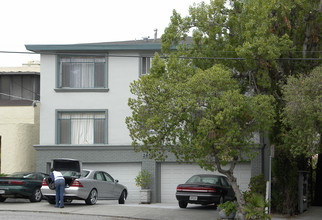 2657 Ivy Dr in Oakland, CA - Foto de edificio - Building Photo