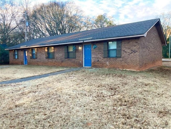 property at 1013 New Lacy St
