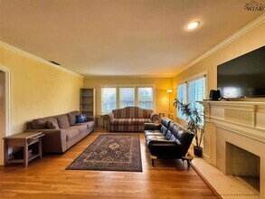 2013 Victory Ave in Wichita Falls, TX - Building Photo - Building Photo