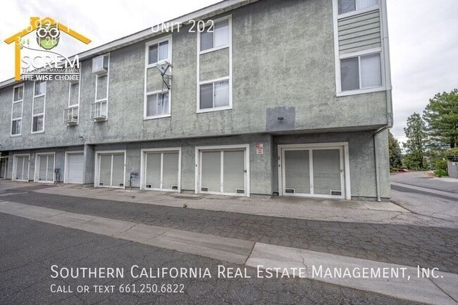 26921 Flo Ln in Santa Clarita, CA - Building Photo - Building Photo