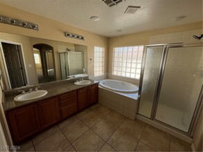 7948 Dell Ridge Ave. in Las Vegas, NV - Building Photo - Building Photo