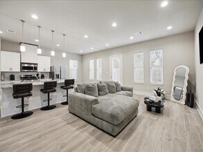 2329 Paul Quinn St in Houston, TX - Building Photo - Building Photo