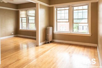 5109 N Winchester Ave, Unit 2 in Chicago, IL - Foto de edificio - Building Photo