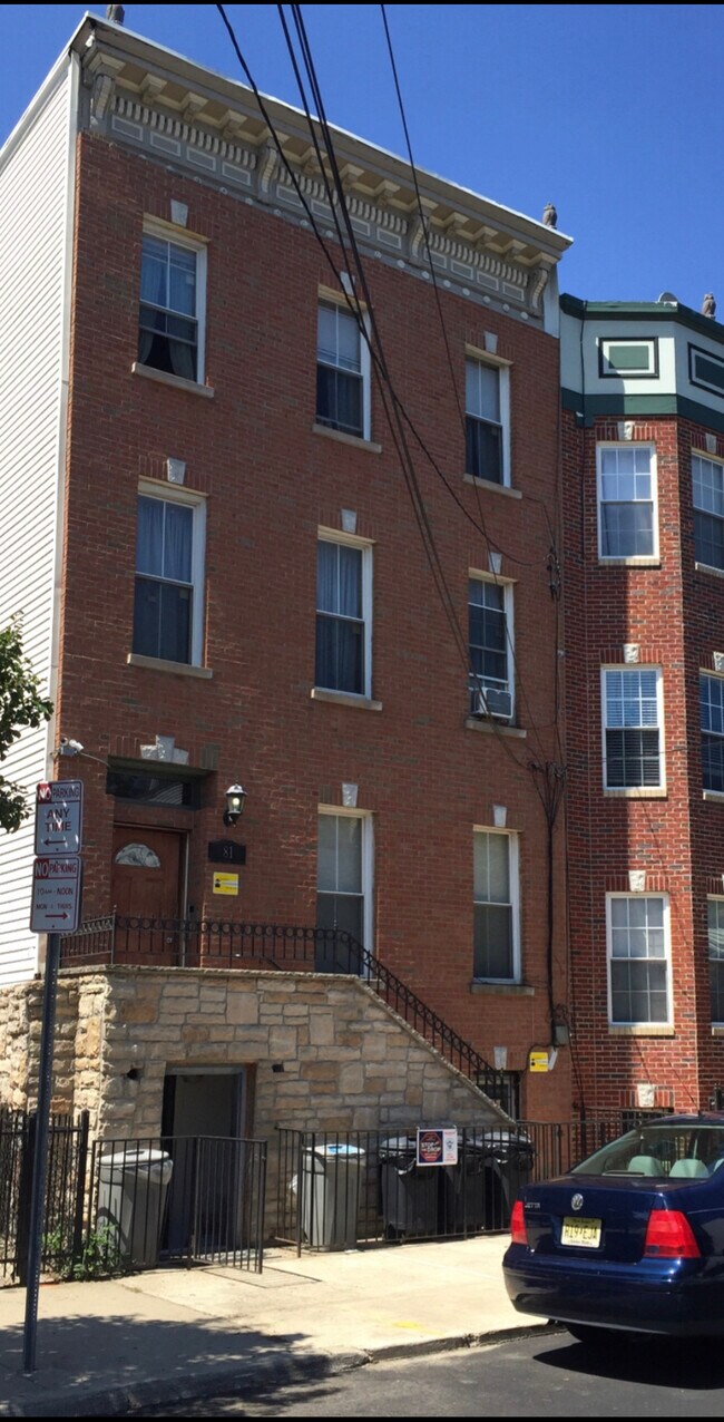 81 Maple St Apartments and Nearby Jersey City Apartments For Rent