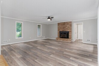 400 Derby Ln in Hopkins, SC - Building Photo - Building Photo