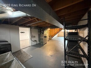 3009 King Richard Dr in Parma, OH - Building Photo - Building Photo