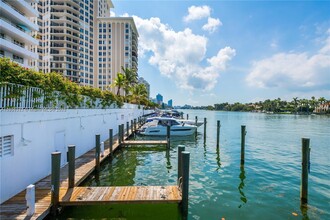 5700 Collins Ave in Miami Beach, FL - Building Photo - Building Photo
