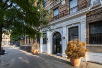 180 Borinquen Pl in Brooklyn, NY - Foto de edificio - Building Photo