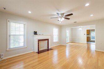 6165 Ravendale Ln in Dallas, TX - Building Photo - Building Photo