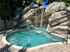 7300 Westpointe Blvd, Unit 712 in Orlando, FL - Building Photo - Building Photo