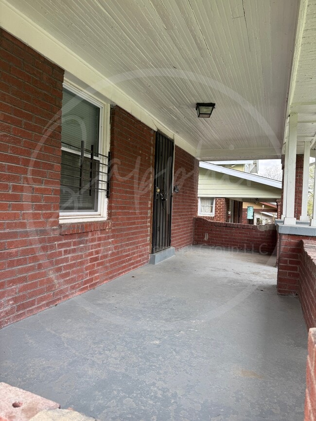 5410 Euclid Ave E in Kansas City, MO - Building Photo - Building Photo